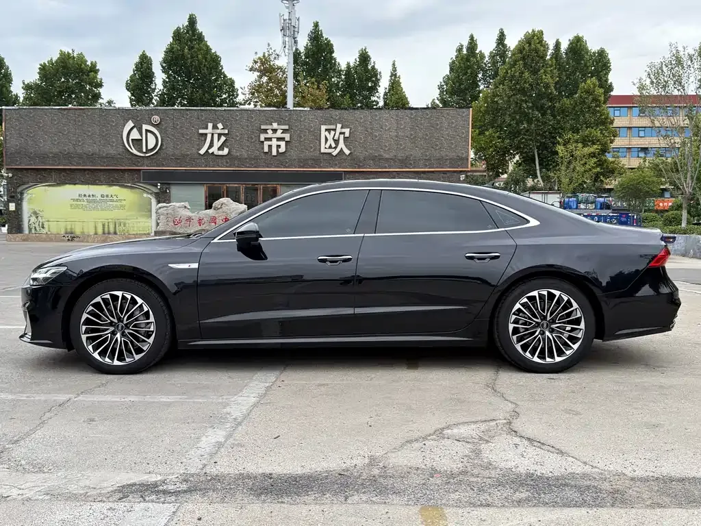 Audi A7L — фото 9