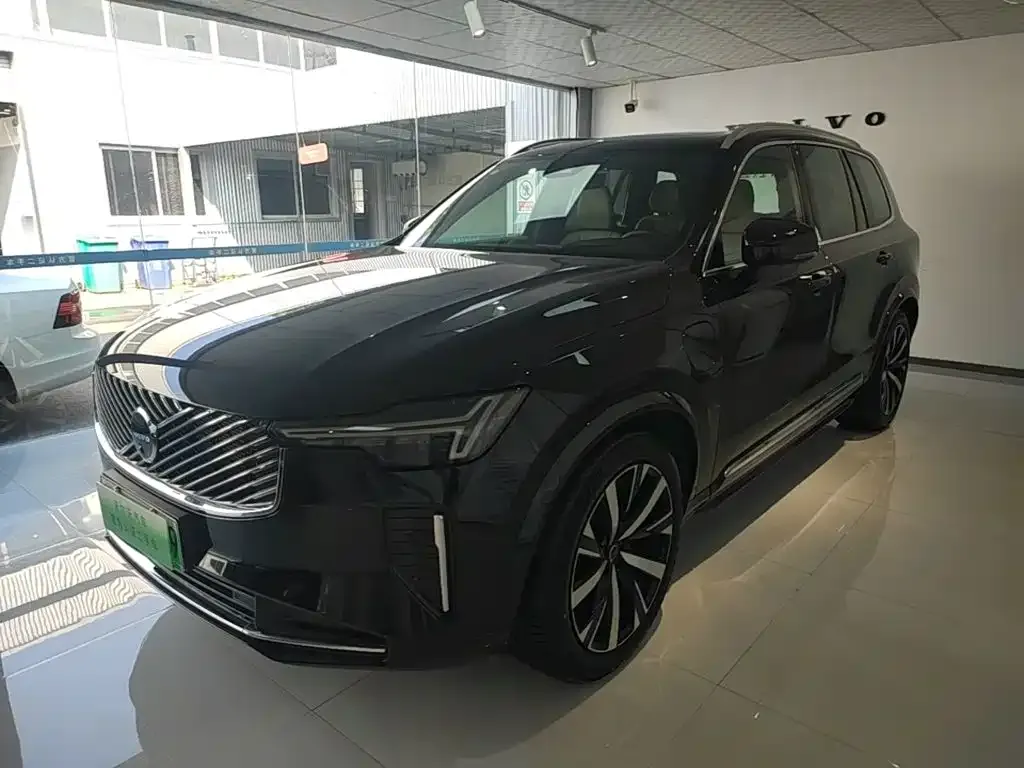 Volvo XC90 PHEV — фото 1