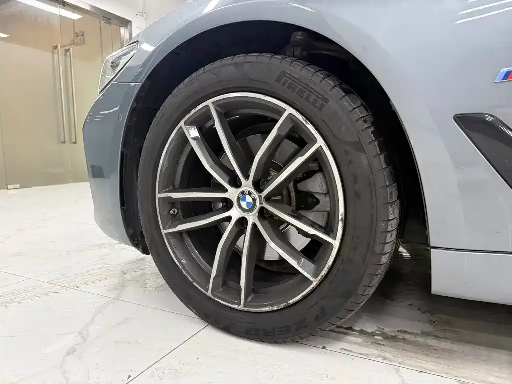 BMW 5 Series (Import) — фото 2