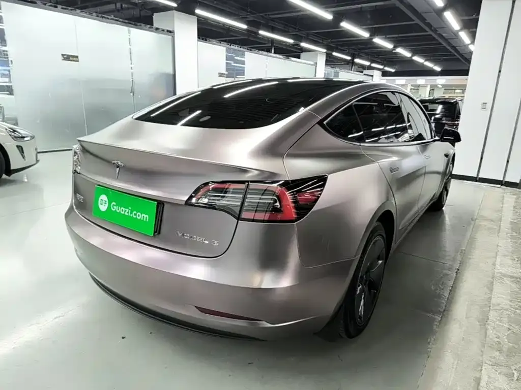 Tesla Model 3 — фото 7