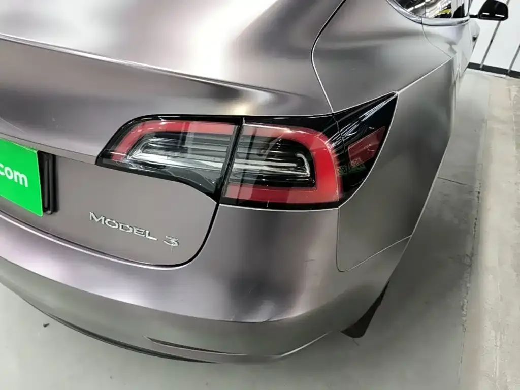 Tesla Model 3 — фото 9