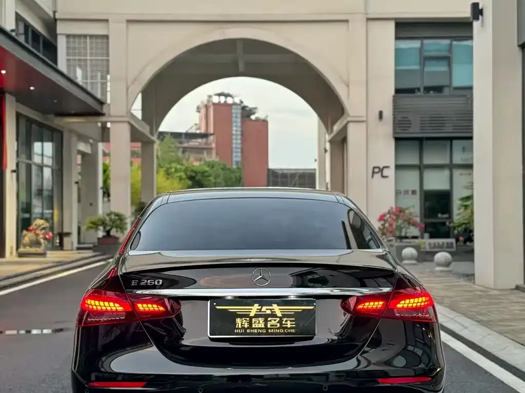 Mercedes-Benz E-Class (Import) — фото 5