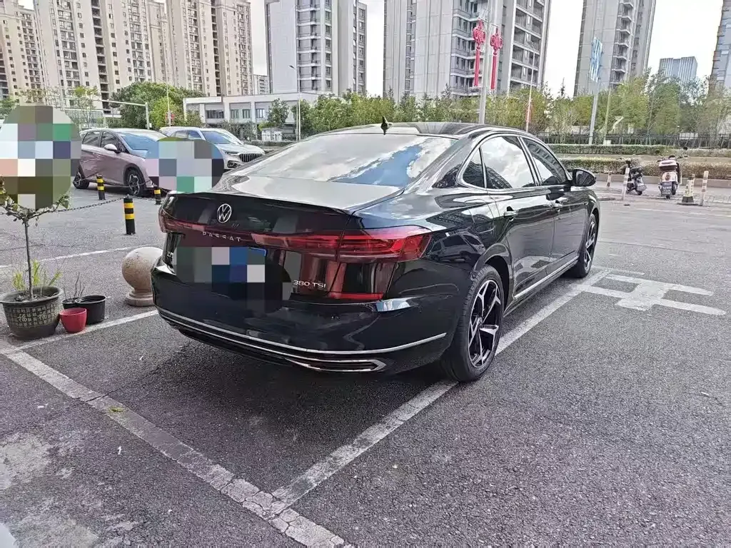 Volkswagen Passat — фото 7