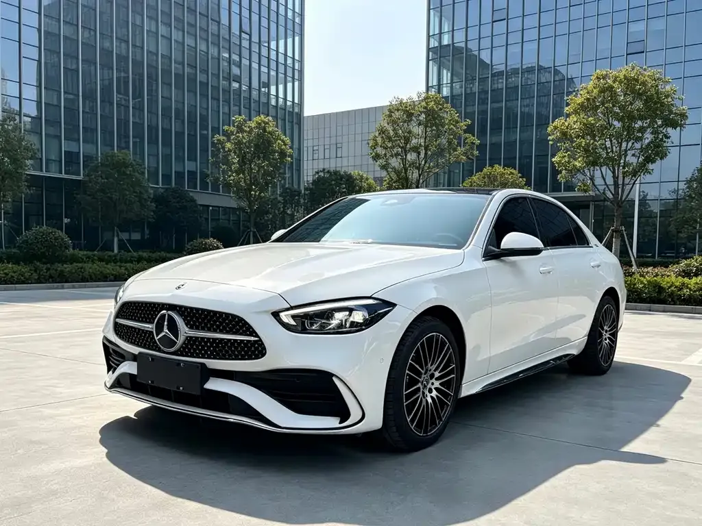 Mercedes-Benz C-Class — фото 1