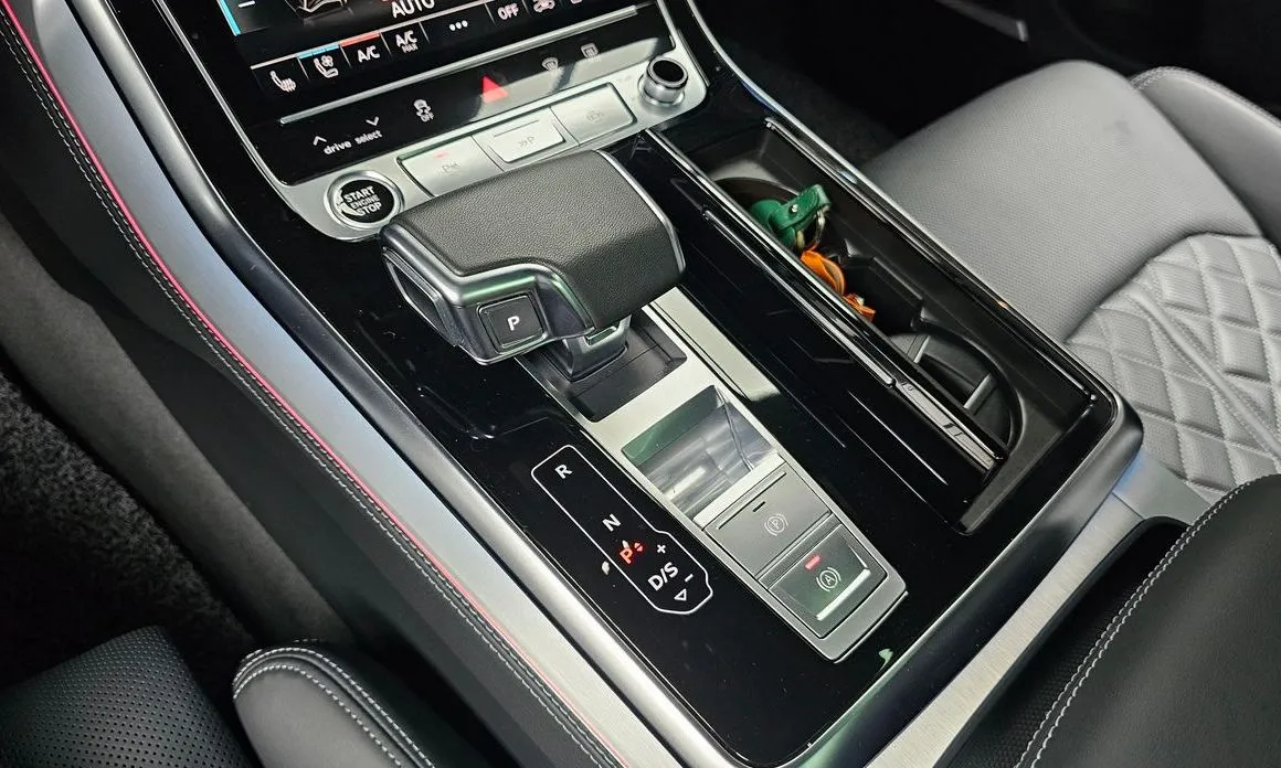 Audi Q8 — фото 10