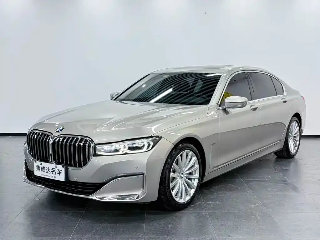 BMW 7 Series — фото 1