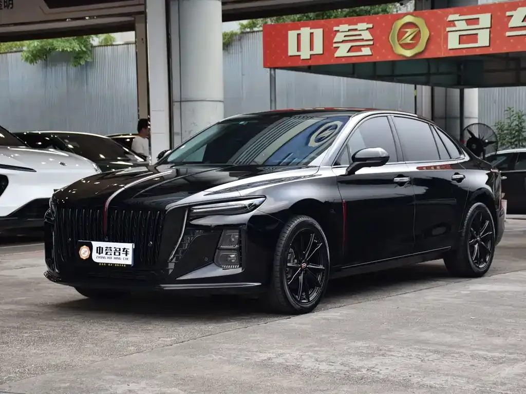 Hongqi H5 — фото 1