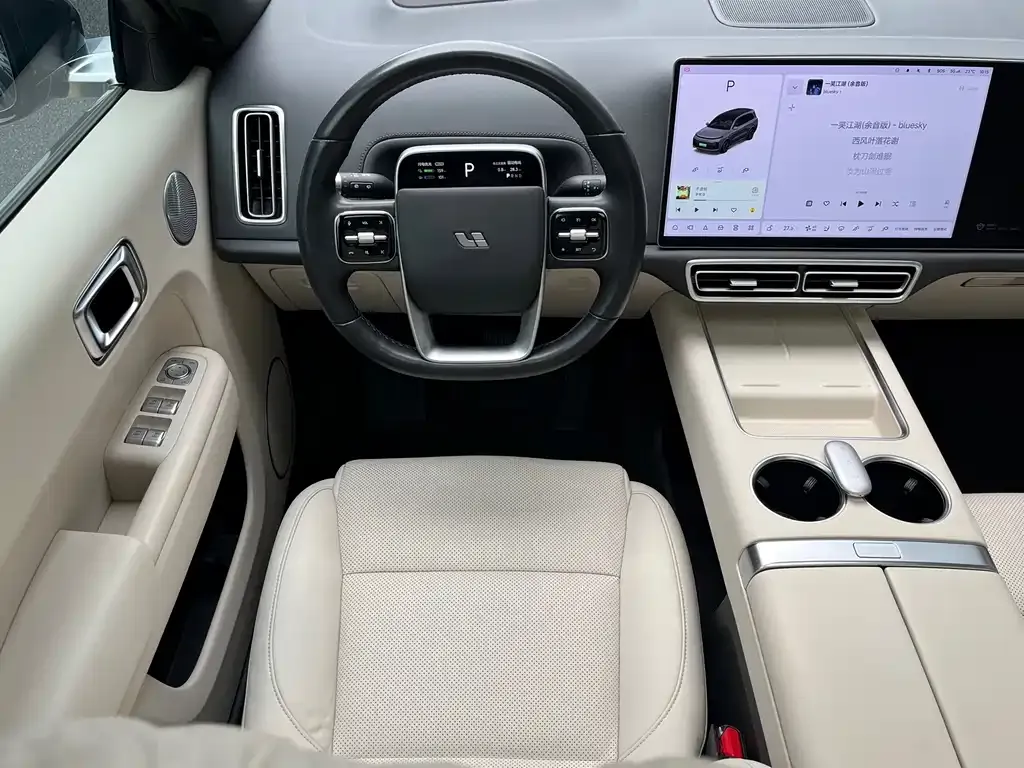 Li Auto L9 — фото 8