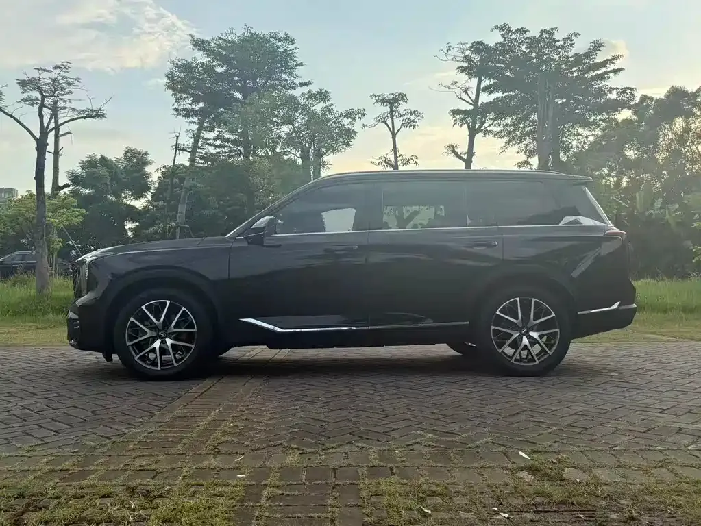 GAC Motor Trumpchi GS8 — фото 8
