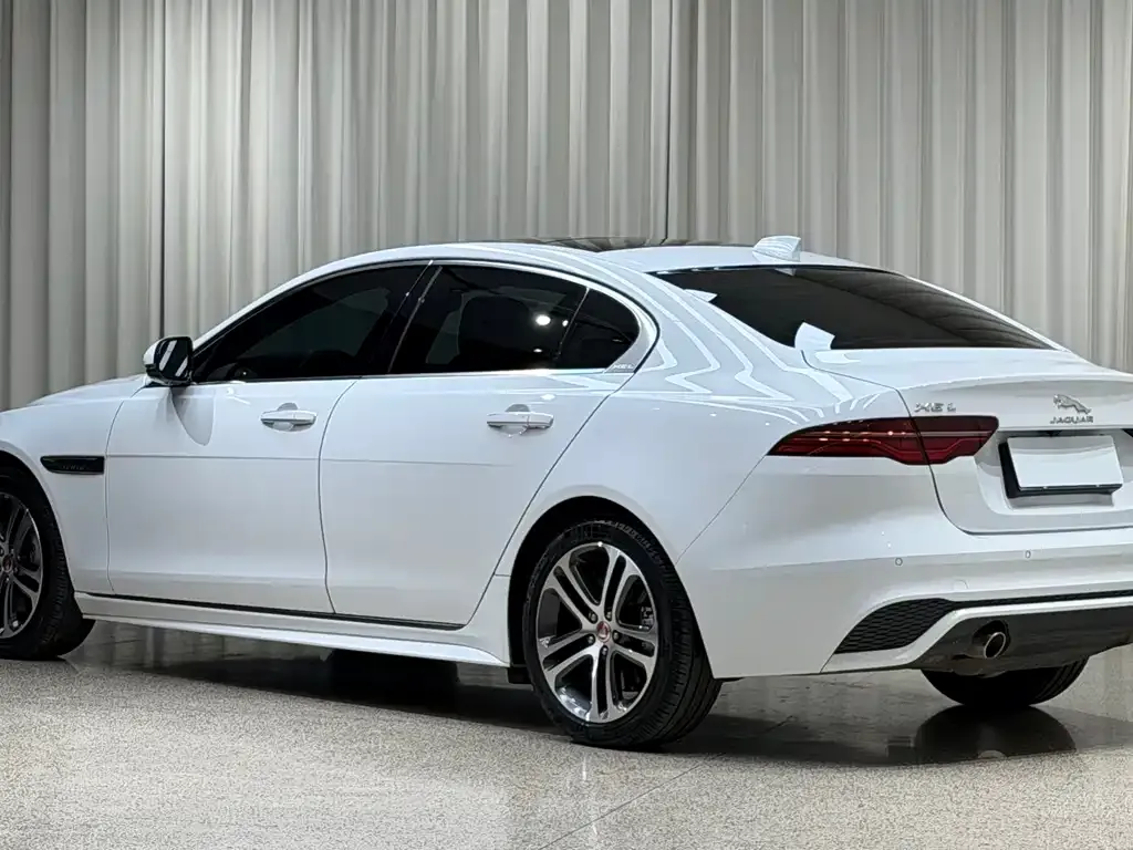 Jaguar XEL — фото 4
