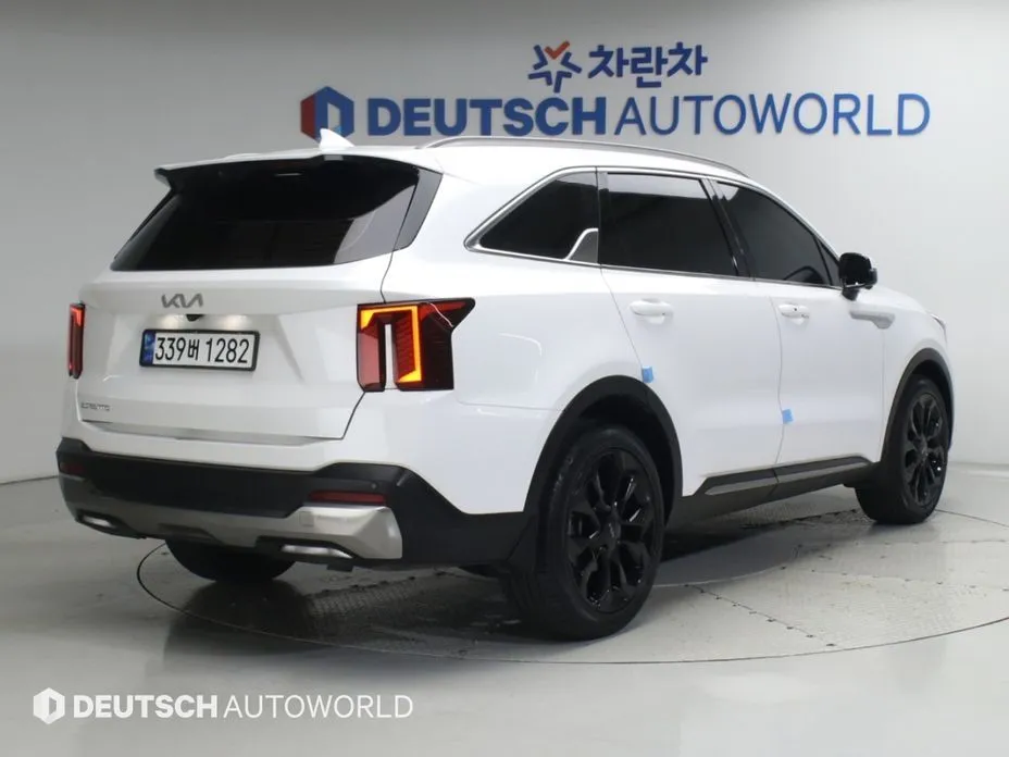 Kia Sorento — фото 7