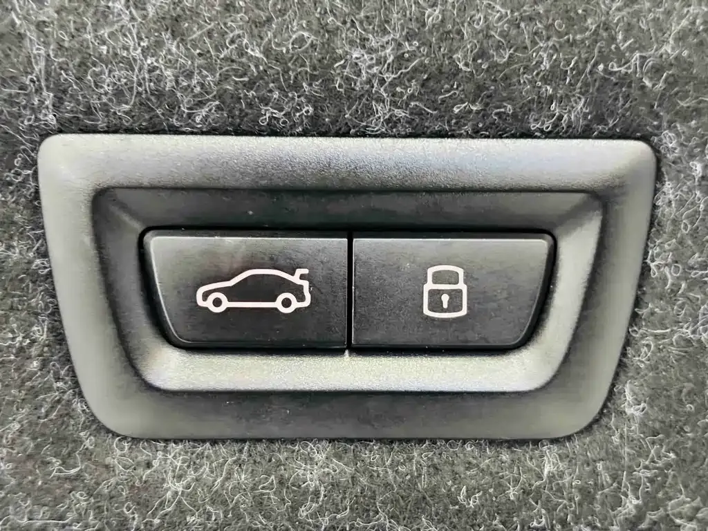 BMW 5 Series — фото 10