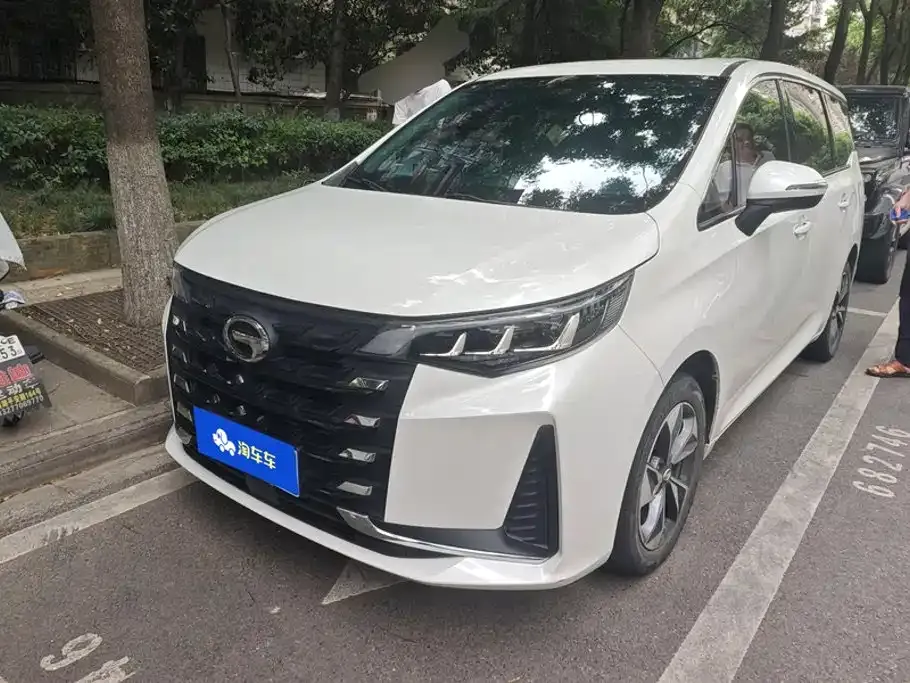 GAC Motor Trumpchi M6 — фото 1