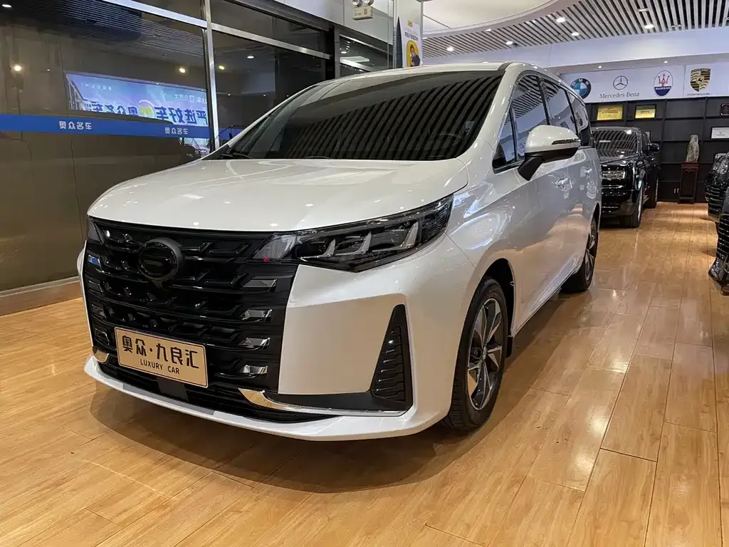 GAC Motor Trumpchi M6 — фото 1