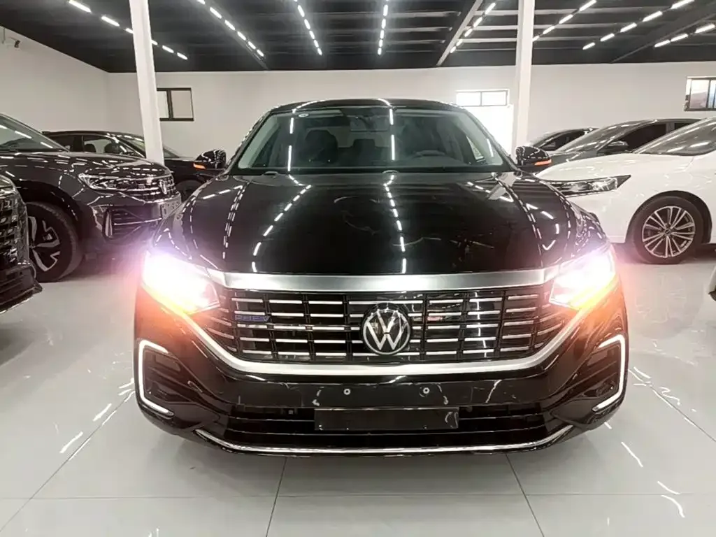 Volkswagen Passat PHEV — фото 2