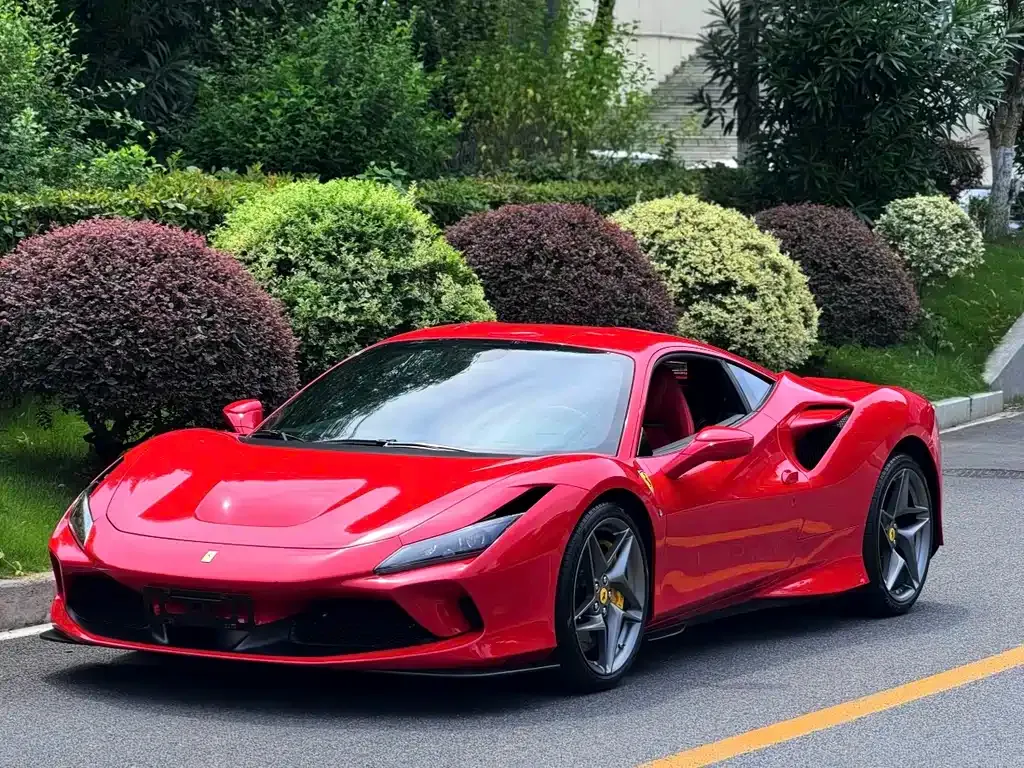 Ferrari F8 — фото 1