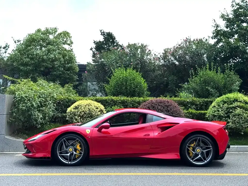 Ferrari F8 — фото 2