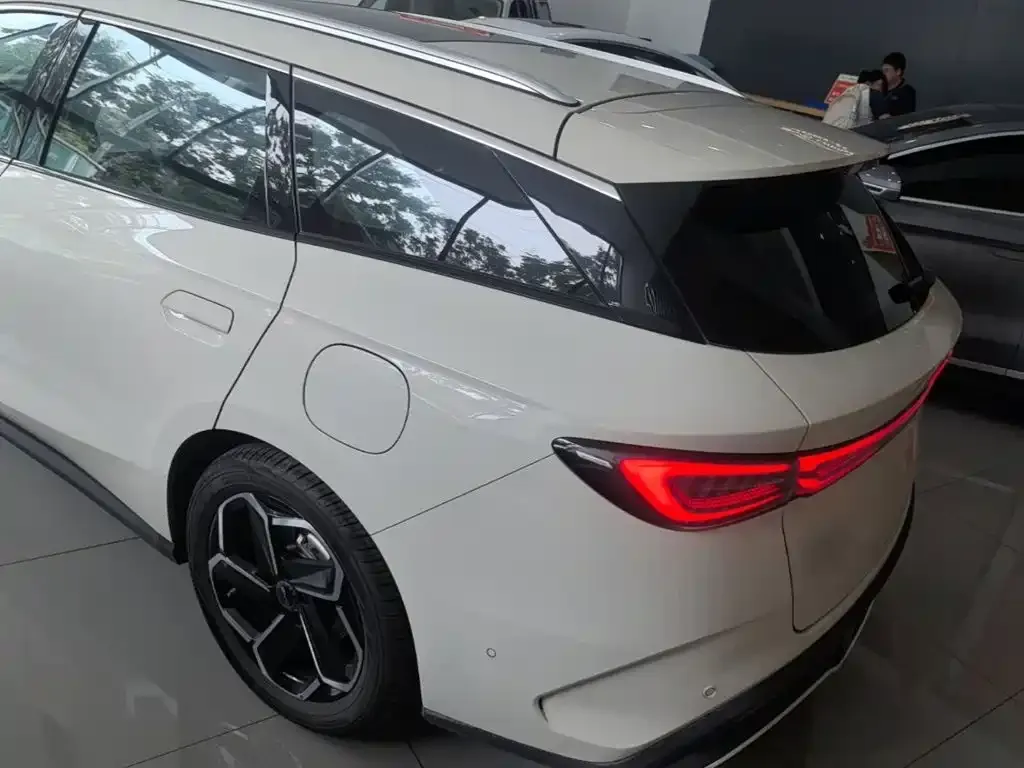 BYD Seal 06 DM-i Touring — фото 10