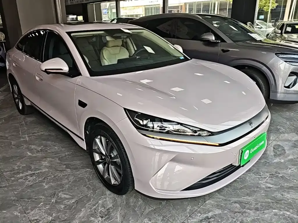 BYD Qin L — фото 10