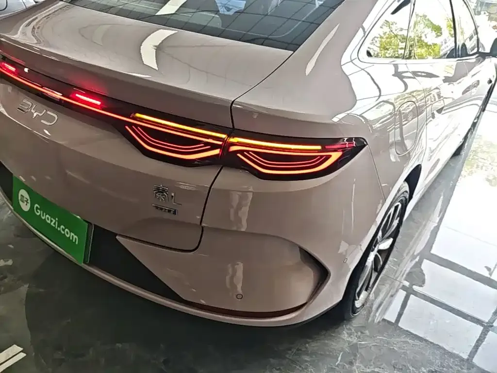 BYD Qin L — фото 7