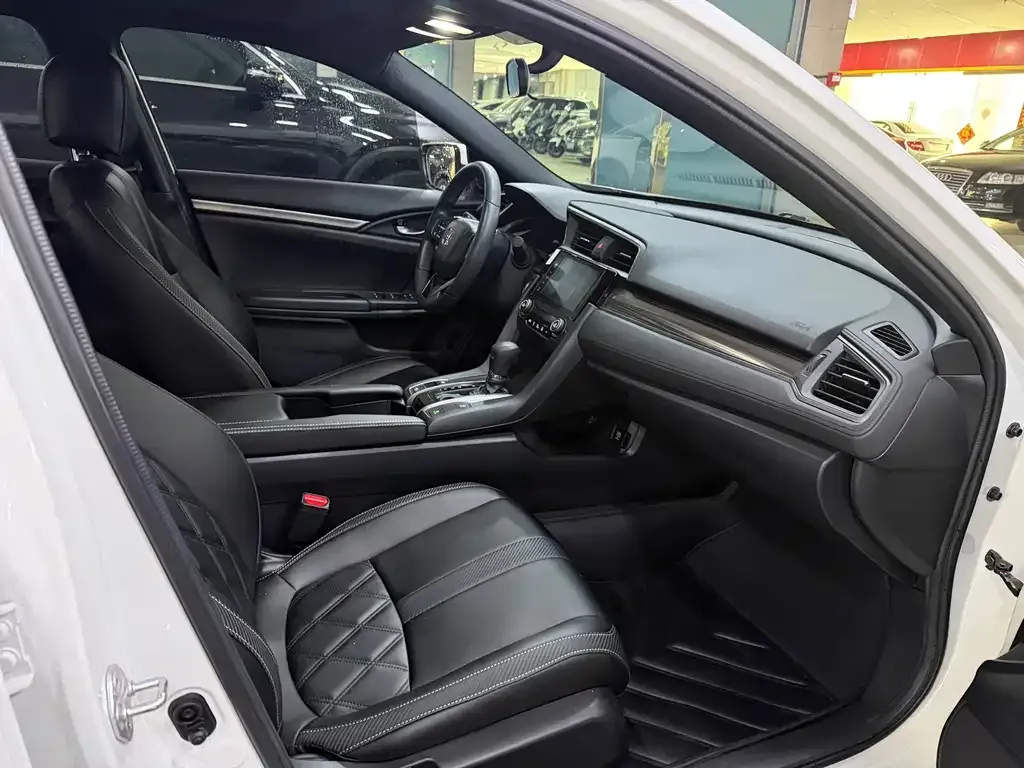 Honda Civic — фото 7