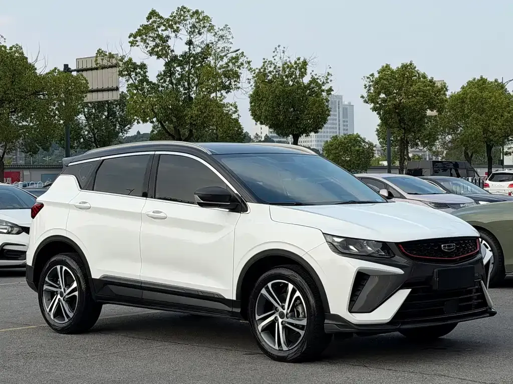 Geely Binyue — фото 10