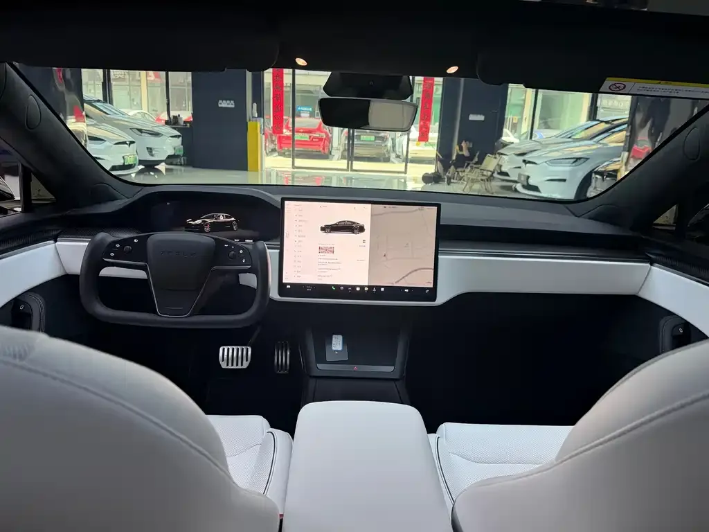 Tesla Model S — фото 6