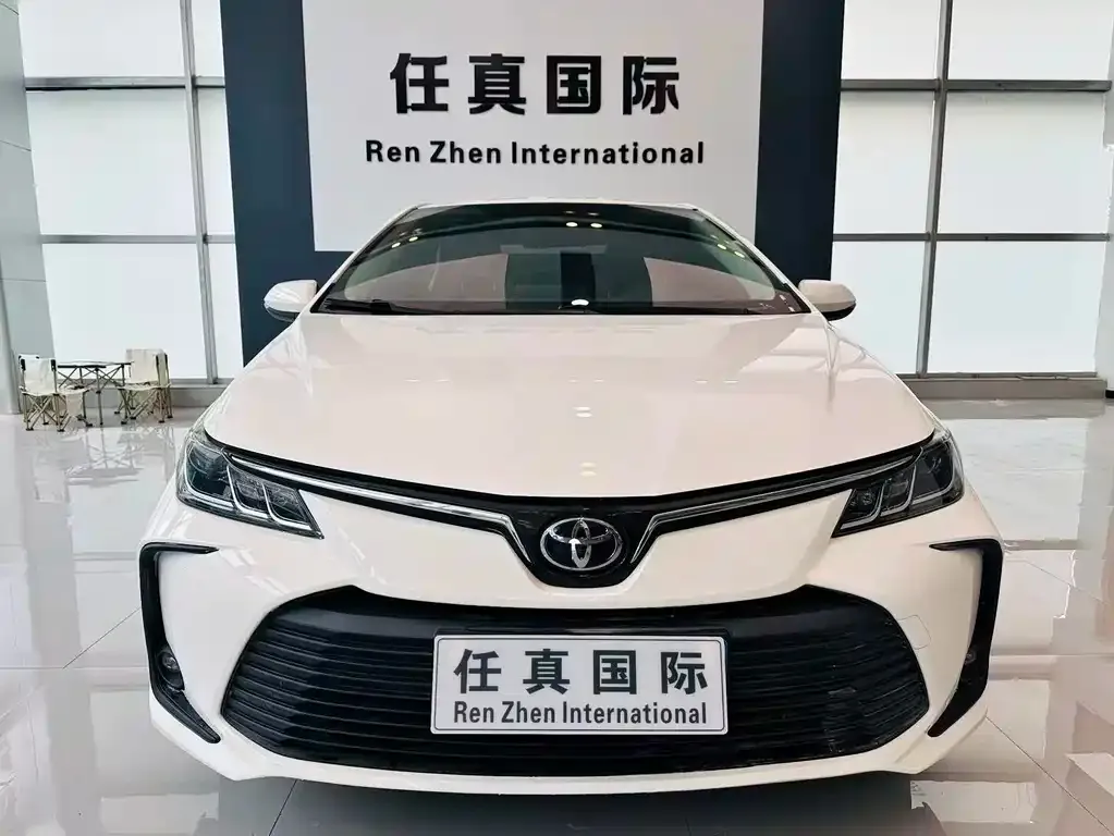 Toyota Corolla — фото 1