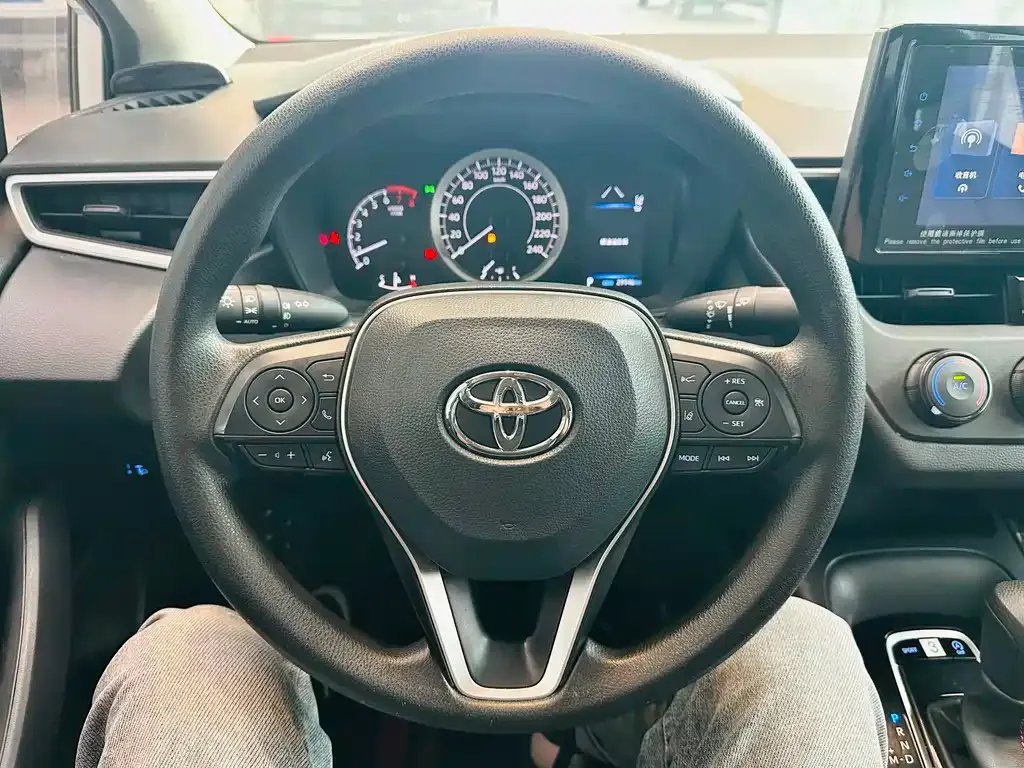 Toyota Corolla — фото 9