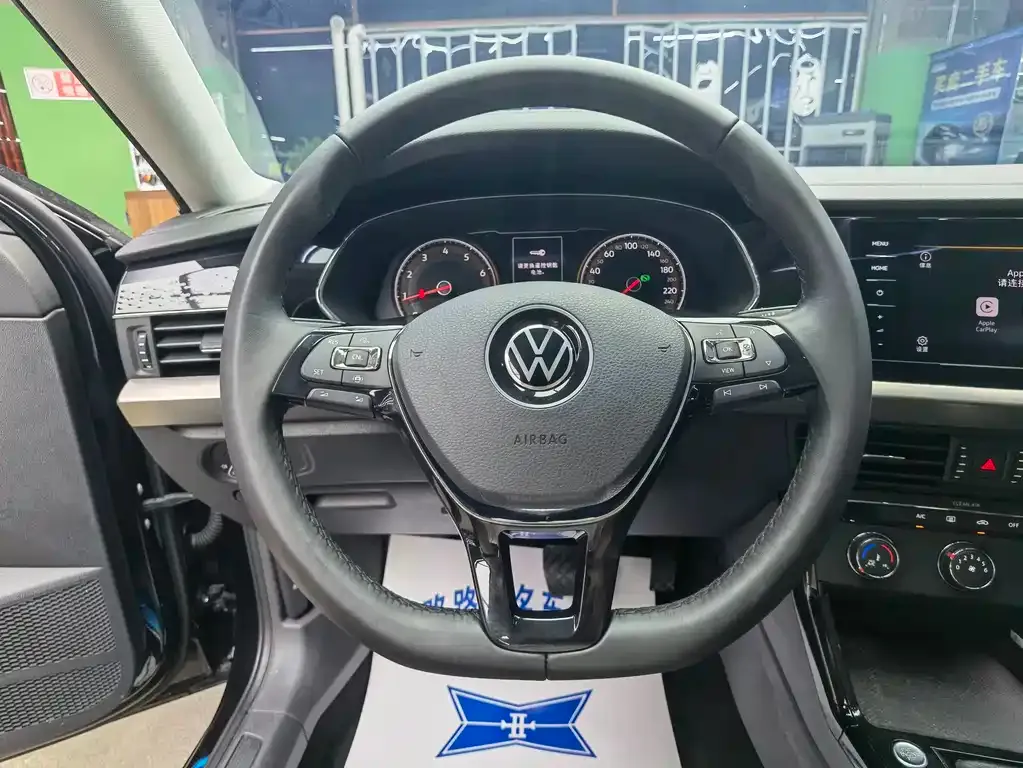 Volkswagen Passat — фото 8