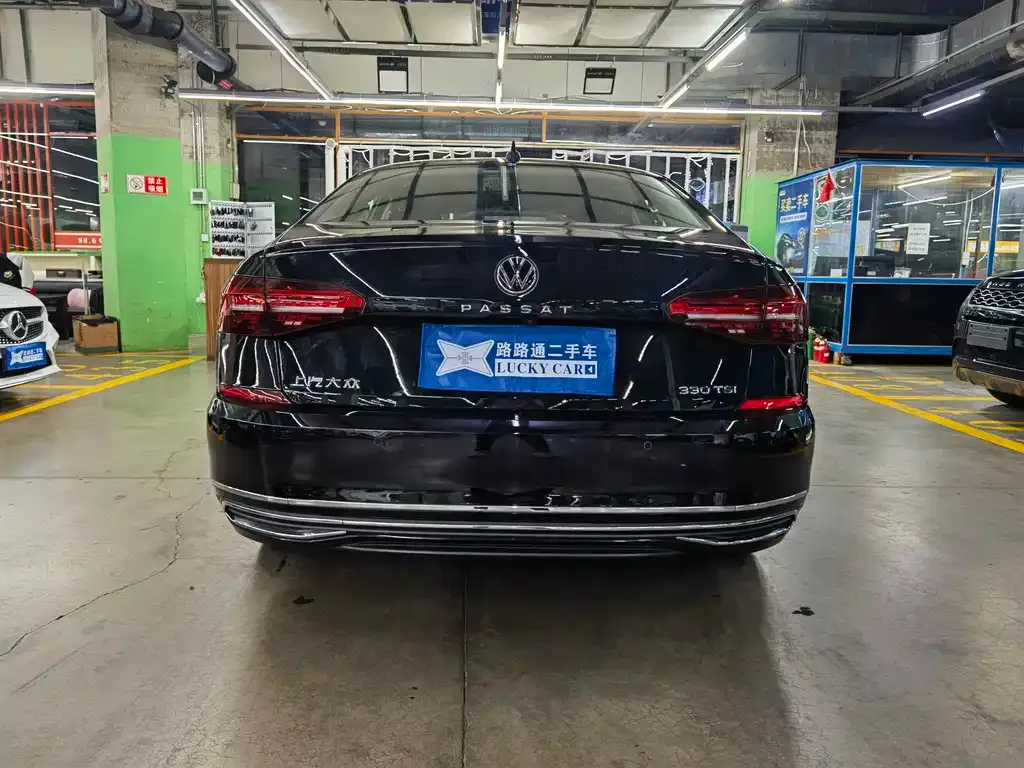 Volkswagen Passat — фото 5