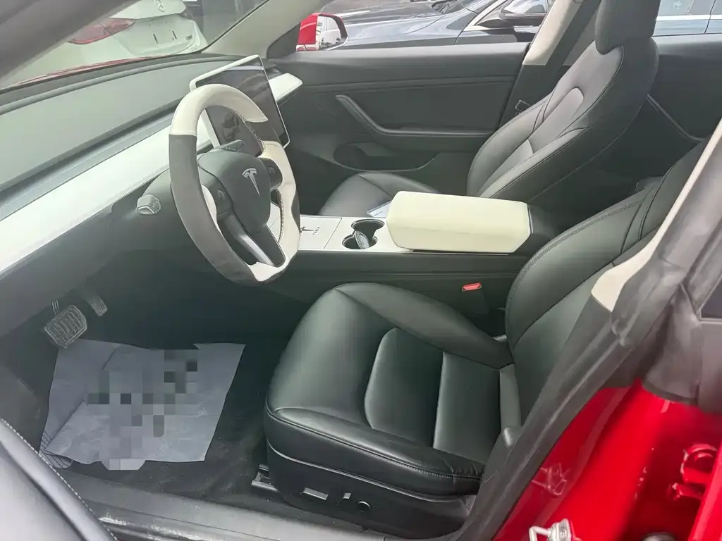 Tesla Model 3 — фото 3