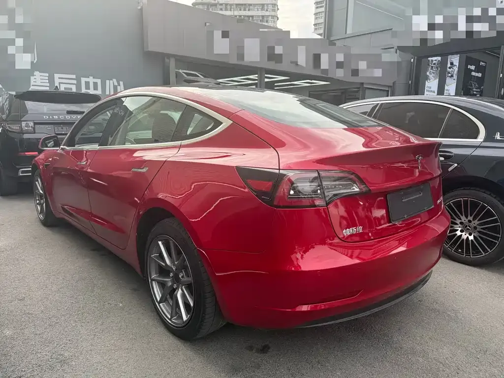 Tesla Model 3 — фото 2