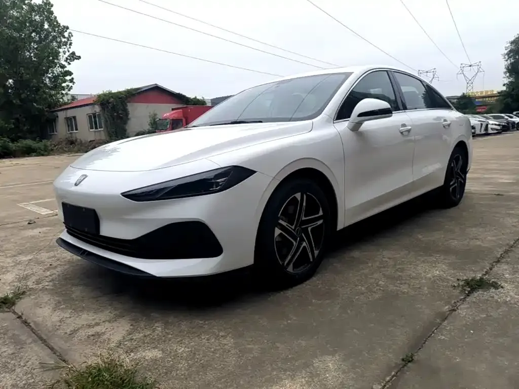 Roewe D7 — фото 1