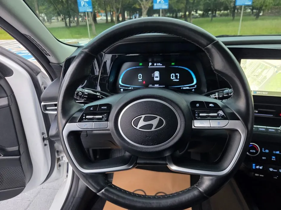 Hyundai AVANTE — фото 6