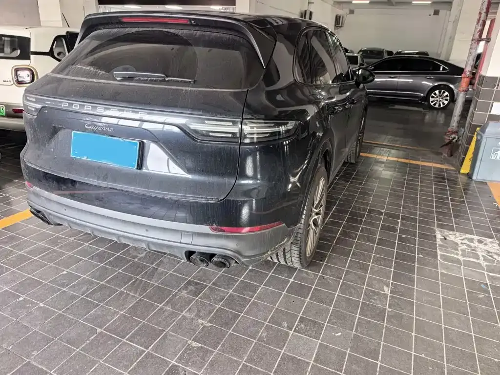 Porsche Cayenne — фото 6
