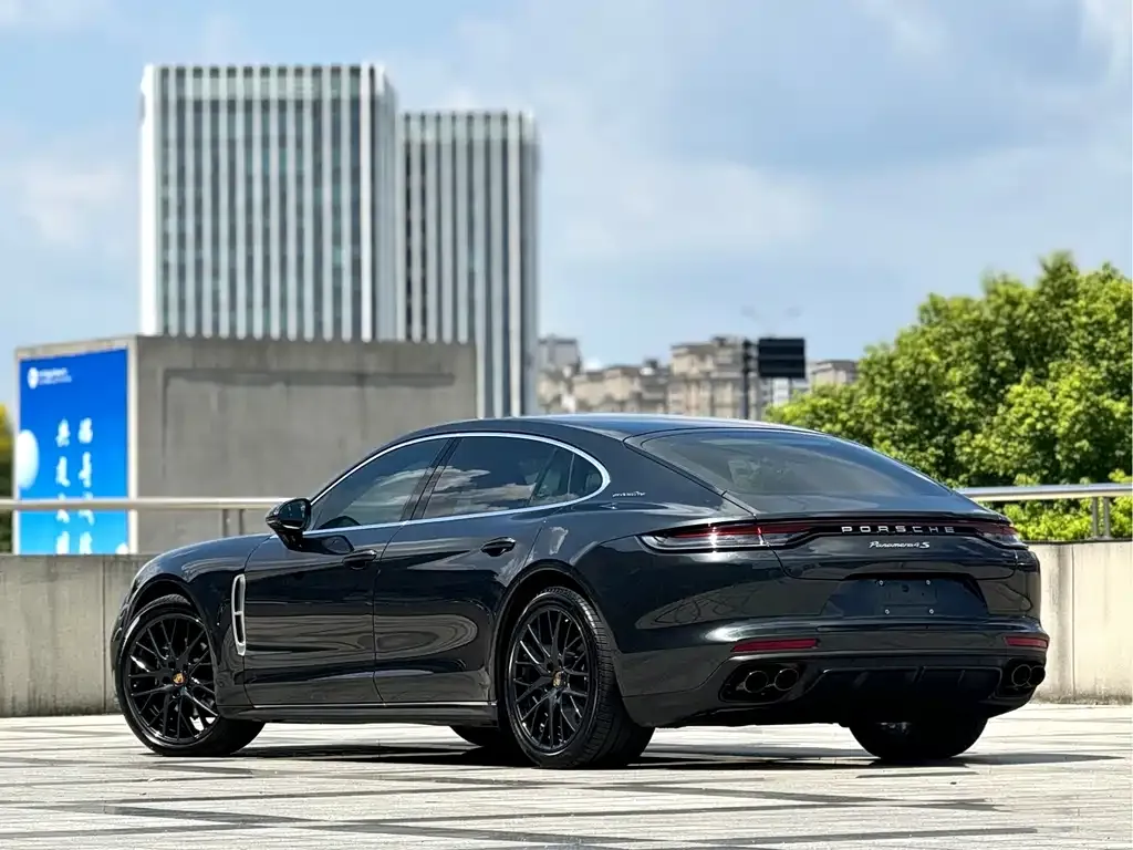 Porsche Panamera — фото 10