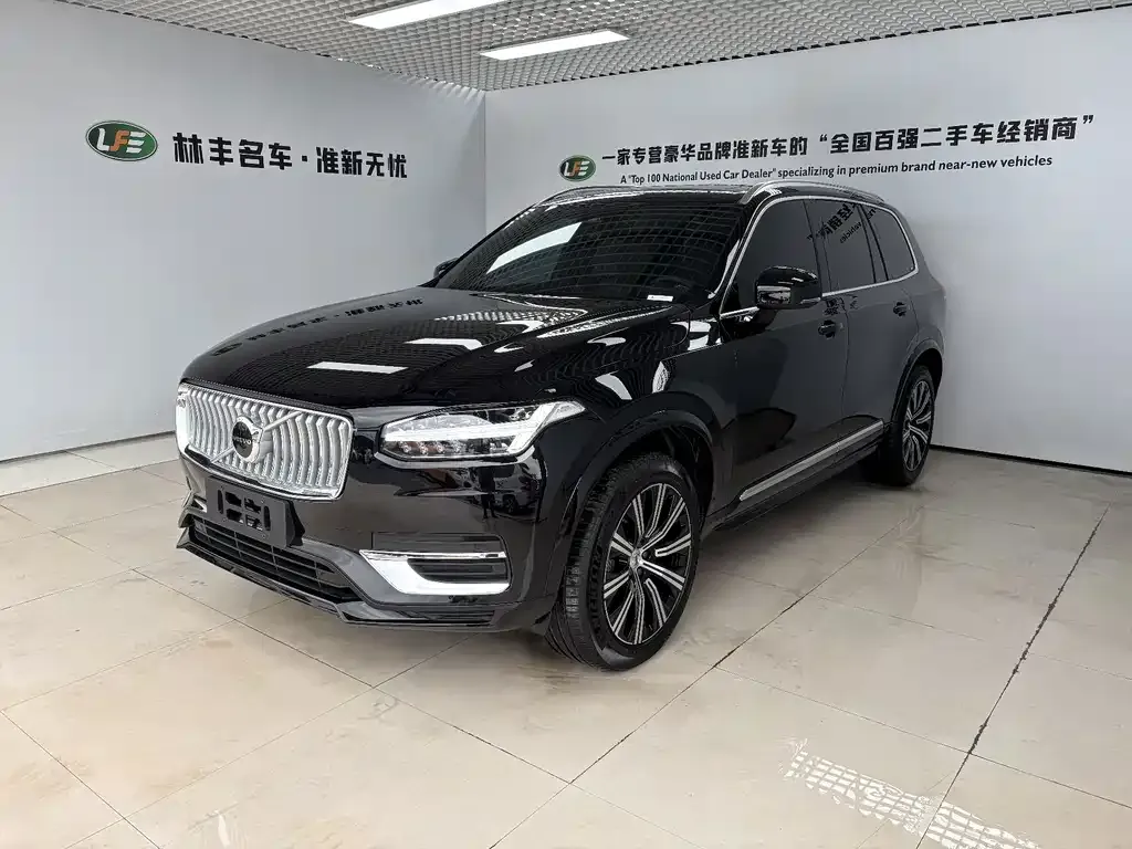 Volvo XC90 — фото 1