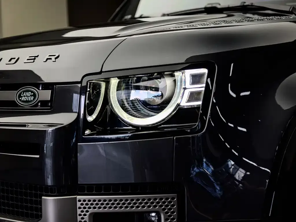 Land Rover Defender — фото 10