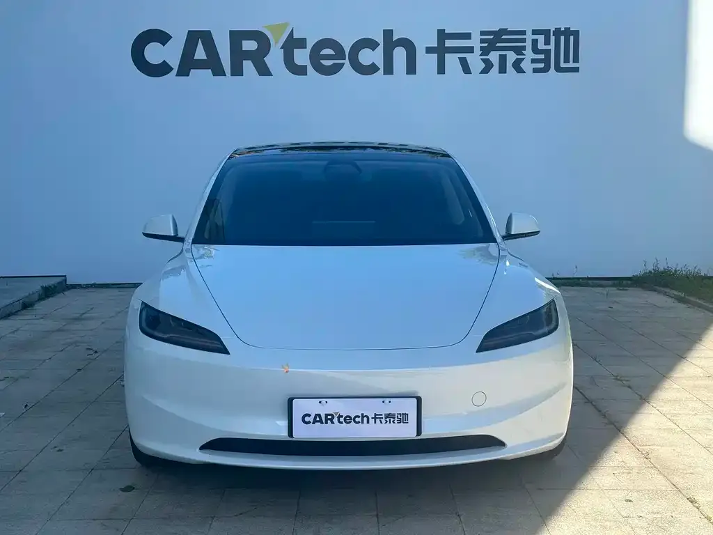 Tesla Model 3 — фото 5