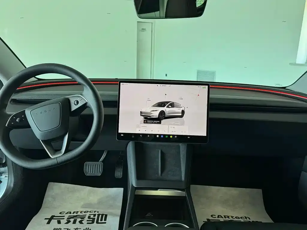 Tesla Model 3 — фото 2
