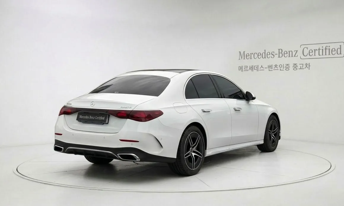 Mercedes-Benz E-Class — фото 10