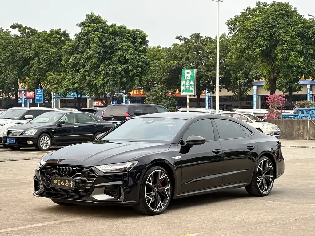 Audi A7L — фото 8