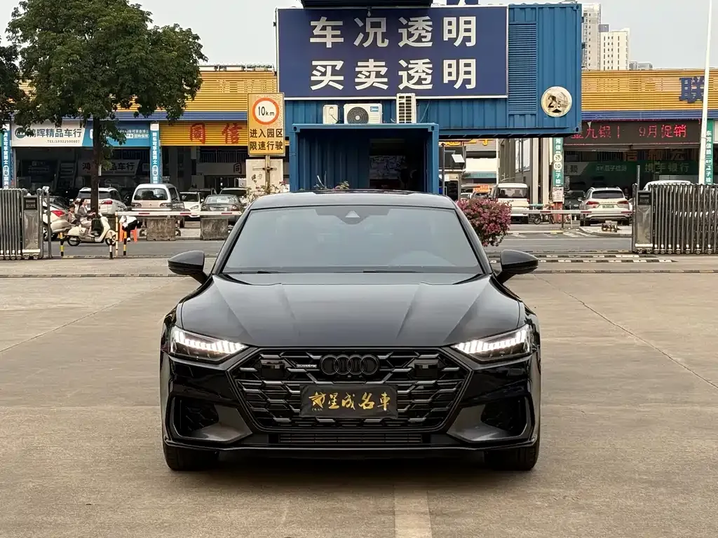 Audi A7L — фото 9