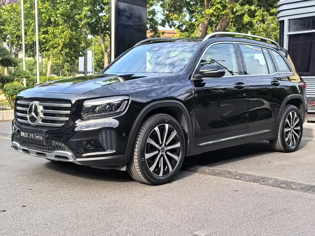 Mercedes-Benz GLB — фото 1