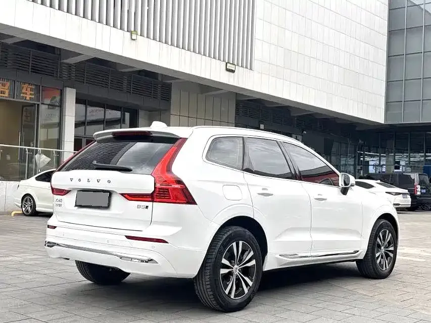 Volvo XC60 — фото 4