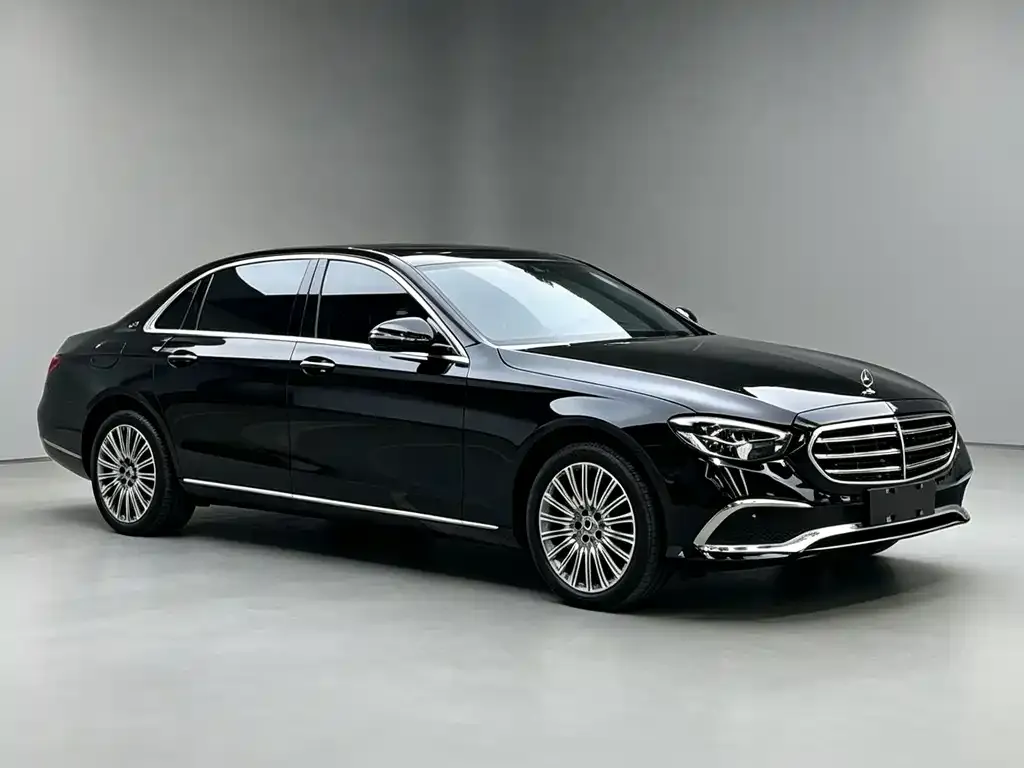 Mercedes-Benz E-Class — фото 4