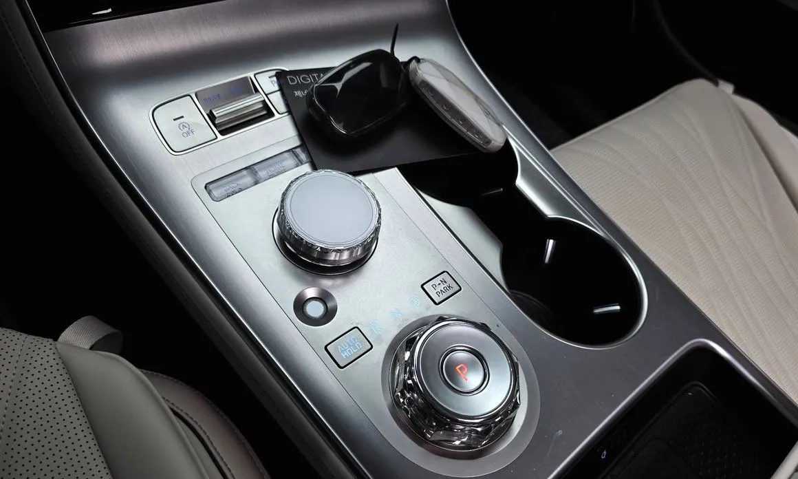Genesis GV70 — фото 4