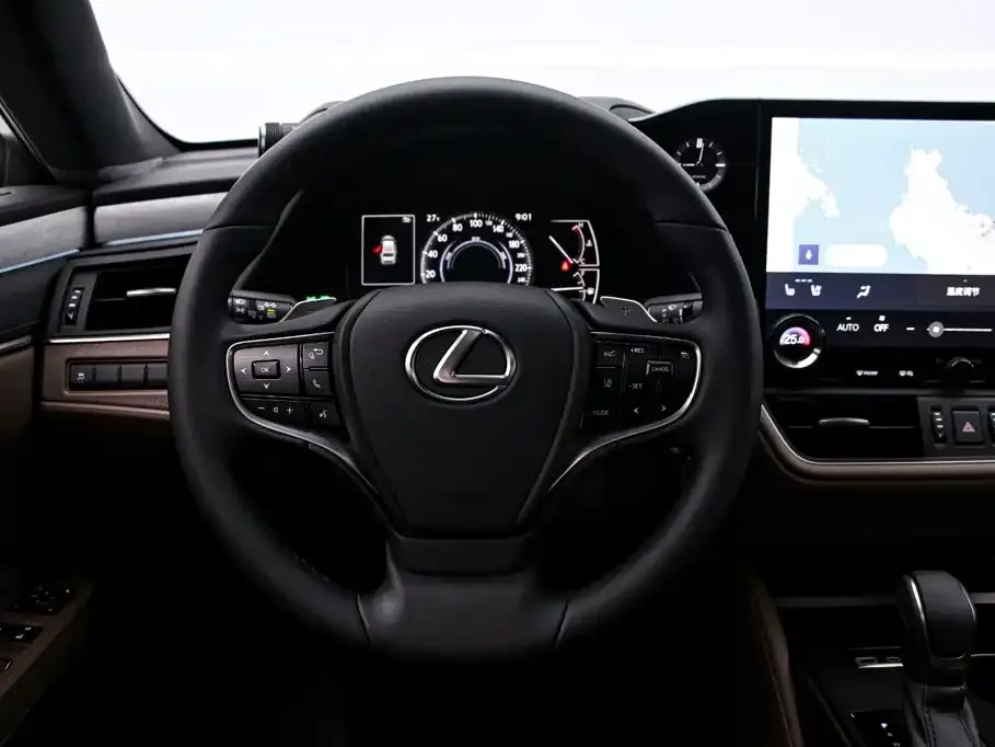 Lexus ES — фото 3