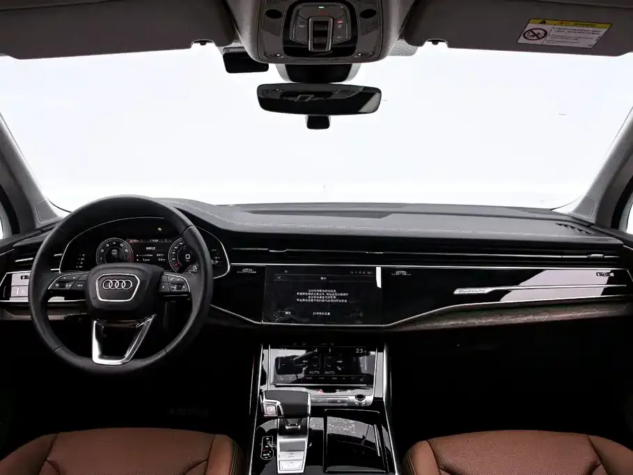 Audi Q7 — фото 8